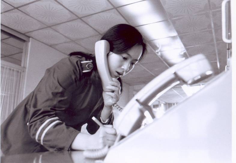 35年受理报警求助过亿宗 每分钟10个电话打进广州110“Bsports必一体育”(图3)
35年受理报警求助过亿宗 每分钟10个电话打进广州110“Bsports必一体育”(图3)