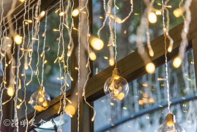 澳大利亚A联赛启用突出氛围、多元化和团结性新LOGO‘b体育’(图2) b体育