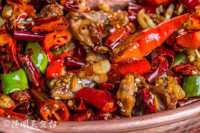 网传支付宝要关闭刷银行卡功能 官方回应|必一(图1) 必一